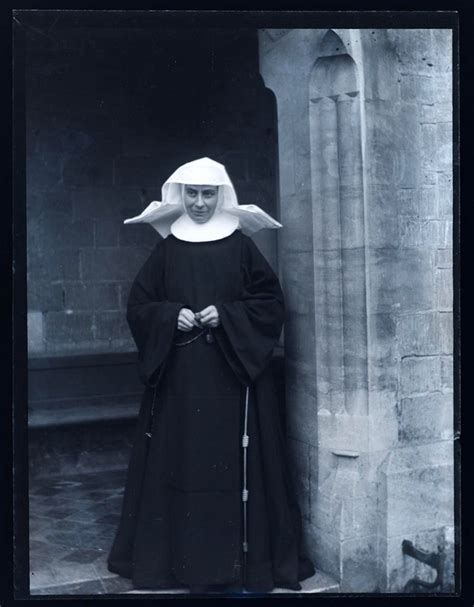 Amazing Vintage Photos Of Victorian Nuns In The S Vintage Everyday
