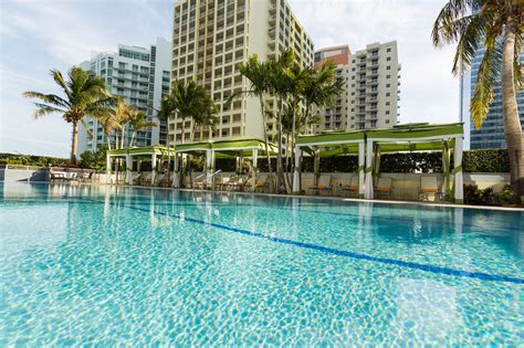 Best Swimming Pools In Miami For Splashing And Relaxing