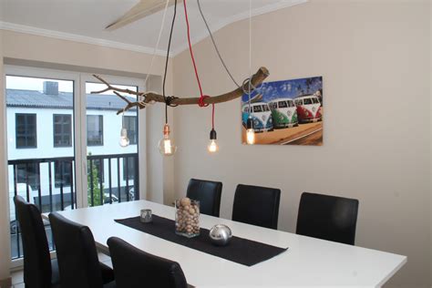 Es gibt auch noch andere lampen die an der decke befestigt werden, doch diese versteht man nicht unter deckenlampen. Ast Lampe befestigen - Radio Kölsch Hamburg