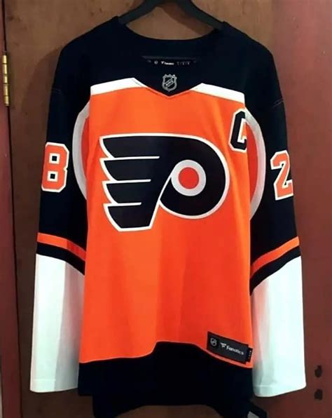 Flyers Bring Back The Burnt Orange With Reverse Retro Jersey
