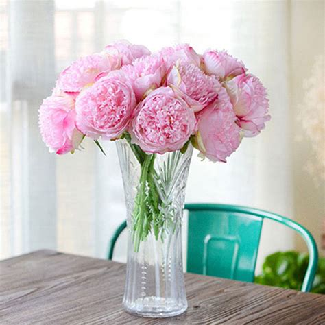 For floral arrangements that won't break the bank, check out our selection of colorful artificial flowers and bushes. 30 Famous Small Fake Flowers In Vase | Decorative vase Ideas