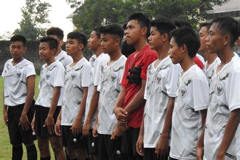 Bima Sakti Akui Timnas Indonesia U Masih Banyak Kekurangan Bola Net