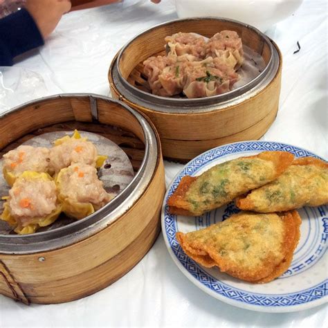 In malaysia, dim sum has definitely grown in popularity with quite a number of restaurants within kuala lumpur serving halal versions of famous staples like siu the best part is, this is one of the few dim sum restaurants in kl that has halal certification! Halal Dim Sum in Hongkong | Dim sum, Halal, Food