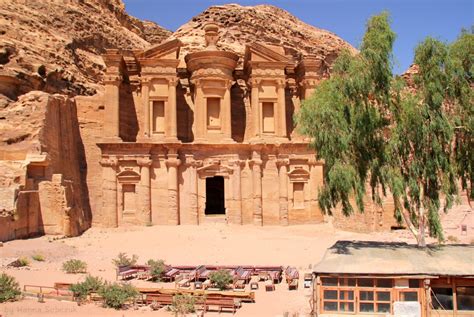 Petra The Amazing Stone City In Jordan Hanna Travels