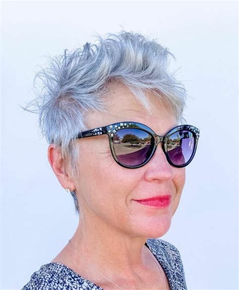 With time, women start experiencing various hair related issues. 100 Short Haircut Styles for Over 50 Women in 2021 - Short ...