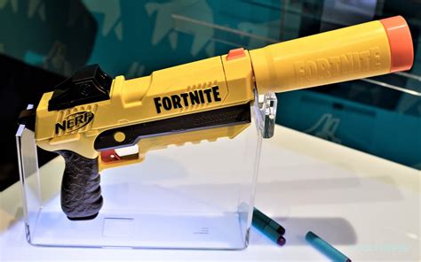 Nerfs Fortnite Blasters Bring The Battle Royale To Your Backyard
