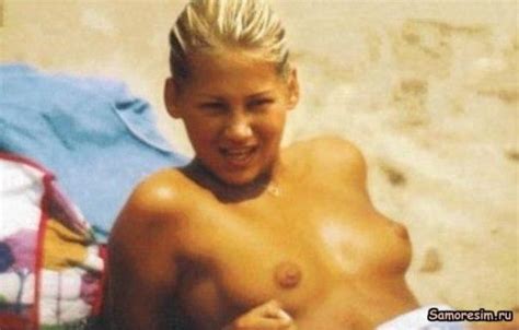 Anna Kournikova Nude Naked Celebrities Nude Photos And Videos Of Famous People