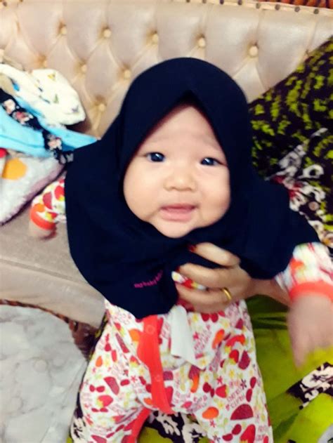Download millions of videos online. Jilbab Bayi Imut, Trend Hijab Bayi, Kerudung Ciput Bayi, Tutorial Pashmina Untuk Anak Kecil ...