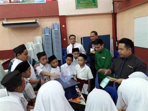 2.0 guru sebagai pembentuk modal insan. PLC-Inovasi Jalin Kerjasama Pendidikan Labuan - Brunei ...