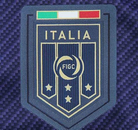 Autocollants logo foot club europe. Nouveau maillot extérieur Italie 2017