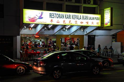 Lezzetli balık baş köri olan bu hizmet. Fish Head Curry @ Restoran Kari Kepala Ikan (Jalan Pudu)