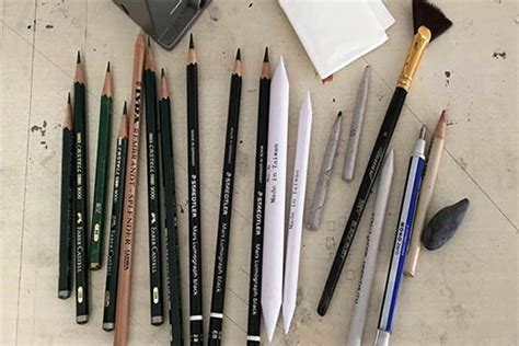 12 Charcoal Artist Pencils For Drawing Sketching Shading Draw Tones