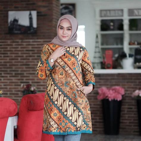 20 OOTD Batik Hijab Ide Terpopuler