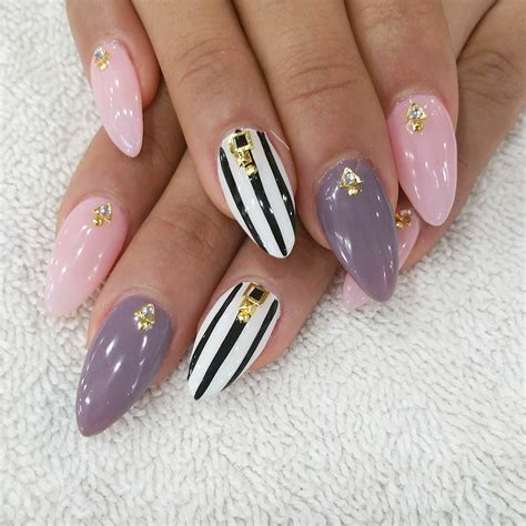 While each varies in makeup, all packages must be designed to attract buyers. 29+ Fancy Nail Designs, Art, Ideas | Design Trends ...