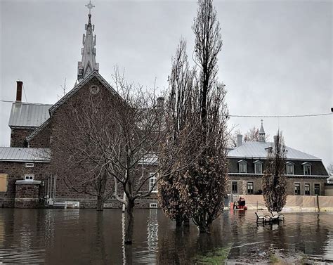 Lifeline tossed in flood zone, as waters rise | The Eastern Door