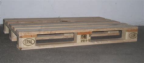 Tragfähigkeit von 1000 kg und einer fläche von 0,96 quadratmeter und maßen von 1200 x 800 x 144 mm. Ilzhöfer Paletten - Europalette