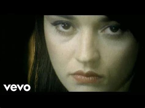Si dice che ad ogni rinuncia. Carmen Consoli - L'eccezione - tekst i tłumaczenie ...