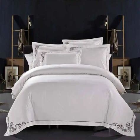 100 Egypt Cotton White Embroidery Luxury Bedding Sets King Queen Size