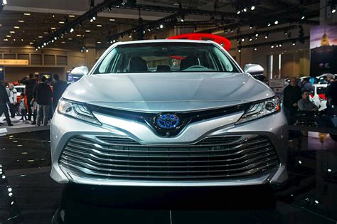 2017 Toyota Camry Hybrid Xle Sedan 25l Hybrid Cvt Auto