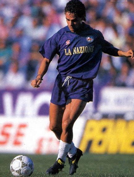 Conhecido pelo seu rabo de cavalo e por ser budista, roberto baggio é considerado um dos maiores, se não mesmo o maior, jogador italiano de. 1987-1988, Milan-Fiorentina 0-2: il precedente dei viola