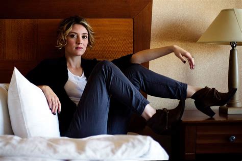 Evelyne Brochu On Clone Chemistry In Orphan Black Evelyne Brochu