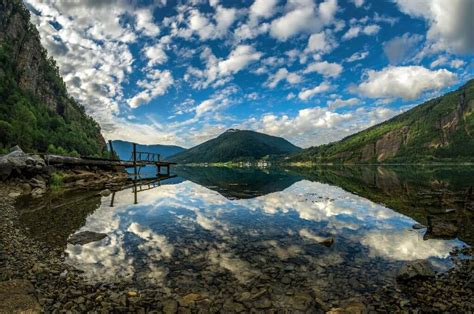 Van de stedelijke sfeer van oslo tot schilderachtige dorpjes langs het fjord of boven de noordpoolcirkel. Vakantie in Noorwegen - Tips, Advies & Actuele aanbiedingen