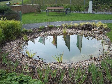 25 frisch teich ideen garten garten deko. Runder Teich im Garten - authentisch gestaltet?