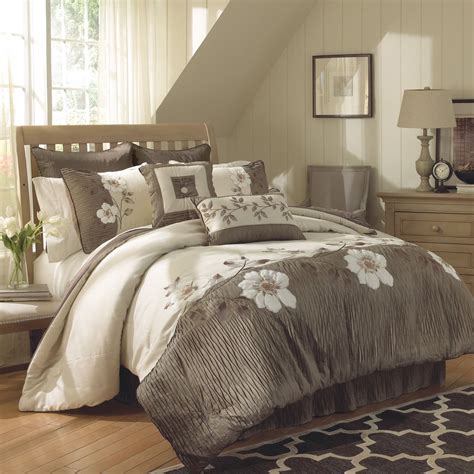 Gray Cream Bedding Set With White Floral Pattern Placed