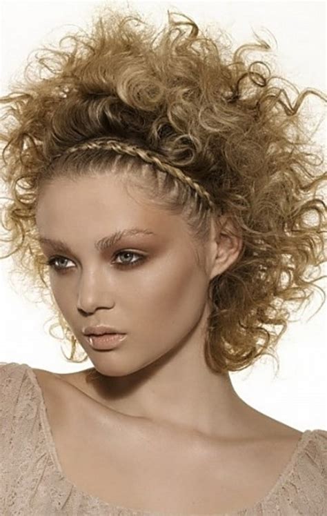2016 Trendy Hairstyles For Naturally Curly Hair 2019 Haircuts