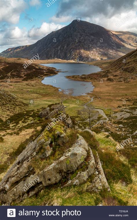 Llyn Idwal And The Ogwen Valley Snowdonia National Park Wales Stock