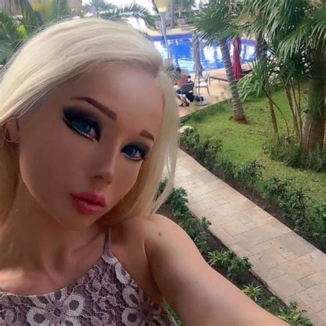 Valeria Lukyanova La Barbie Humaine D Origine Ukrainienne Breakforbuzz