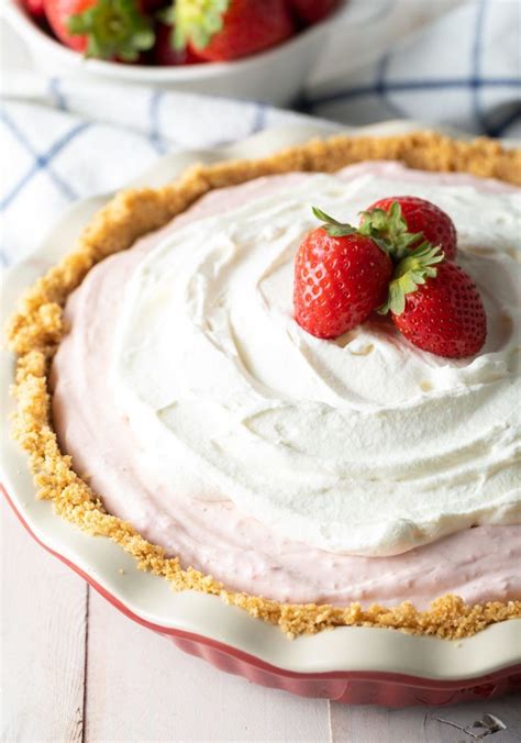 Fluffy No Bake Strawberry Cream Pie Recipe Homemade Strawberry Pudding Cream Cheese And