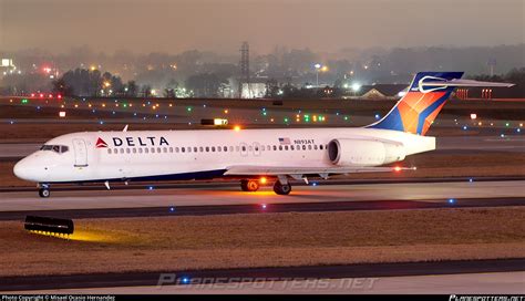 N893at Delta Air Lines Boeing 717 2bd Photo By Misael Ocasio Hernandez