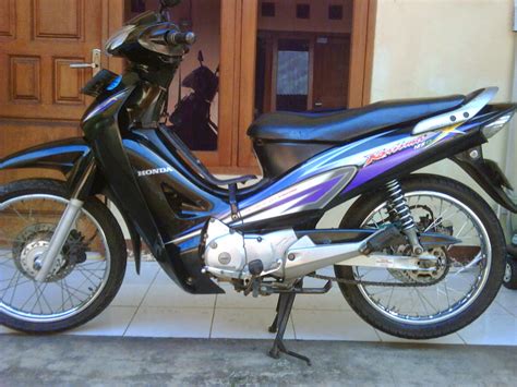 66 Foto Modifikasi Motor Karisma 125 Terkeren | Sendal Motor