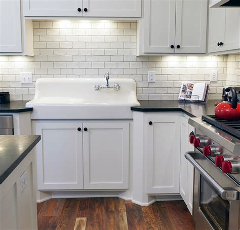 In this year's kitchen cabinet satisfaction study, thomasville cabinetry, manufactured by whether moving into a new home or improving a current one, thomasville cabinetry experts make dreaming thomasville cabinetry holds certification from the kitchen cabinet manufacturers association's. 2016 Kitchen Design Trends: 5 Kitchen Remodel Trends That ...