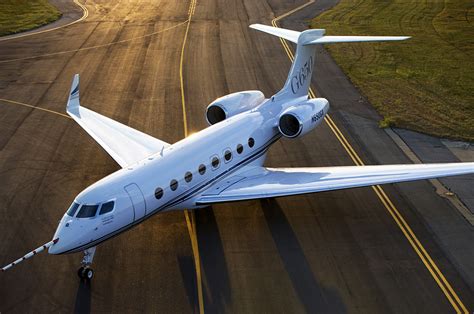 Gulfstream designs, develops, manufactures, markets, and services business jet aircraft. The Gulfstream G650 : the gold standard in business aviation