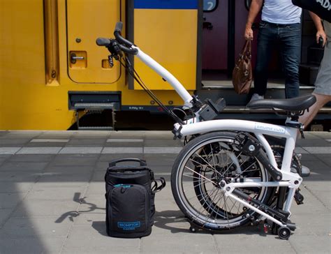 This lightweight compact folding bike can fit in a suitcase