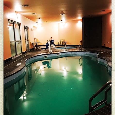 Pay now or later on most rooms. Photos at Splashers of the South Seas - Grand Forks, ND