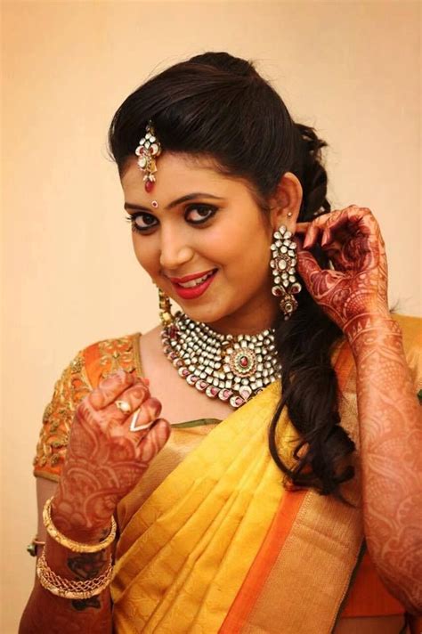 13 Fantastic Hairstyles For South Indian Wedding Party