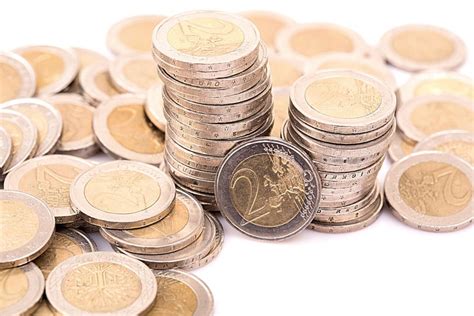 Comment Repérer Les Pièces De 2 Euros Qui Valent Une Fortune Vérifiez