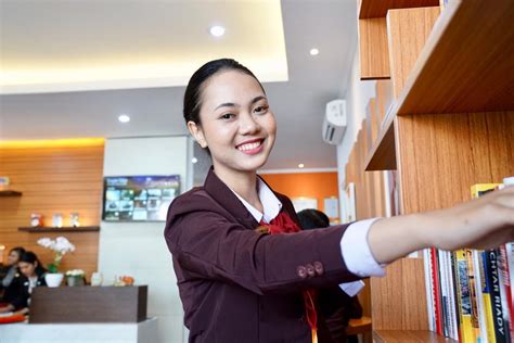 Sebagai salah satu penyumbang pendapatan negara terbesar di indonesia (pnbp), pt pelni membuka peluang kerja di pelni tahun 2019 ini. Front Office, Jurusan yang Memberi Peluang Kerja di ...