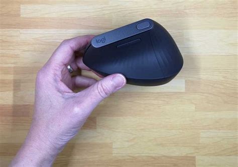 Logitech Mx Vertical Advanced Ergonomic Wireless Mouse Review The