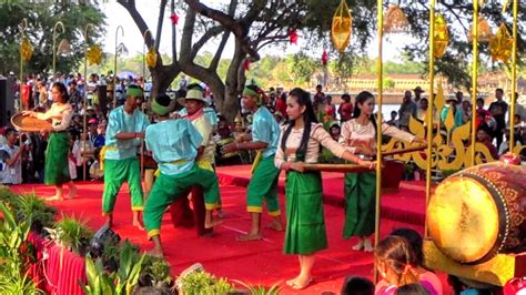 traditional cambodian dance to celebrate khmer new year walk around the world with meigo märk