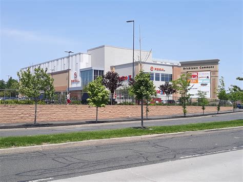 New Regal Theater Now Open at Bricktown Centre in Staten Island