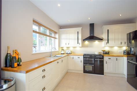 The best online resource connecting kitchen obsessed homeowners, design professionals & trusted brands to connect and create your new kitchen kitchendesignnetwork.com. Small Kitchen Design Ideas | AP Morgan Estate Agents