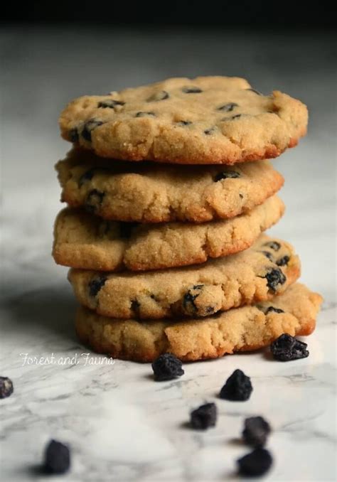 Cookies are pretty much the best part of christmas, right? The perfect cookie without eggs, nuts, grains, or refined ...