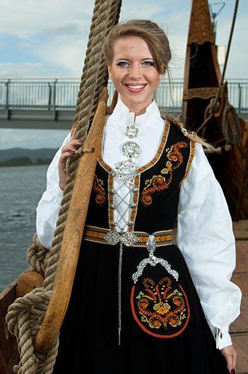 folkcostumeandembroidery overview of norwegian costumes part 1 the southeast norwegian