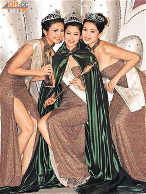 」 profile 姓名︰岑麗香eliza sam 出生日期︰1984年11月17日 出生地︰加拿大溫哥華 語言︰英文、法文及廣東話 學歷︰加拿大崑崙理工大學時裝設計學士及市場管理學士 獎項︰2009年度溫哥華華裔小姐冠軍、 2010年度國際中華小姐冠軍 演出劇集︰《怒火街頭2》（客串. (19)岑麗香爆冷奪華姐后冠 - 東方日報