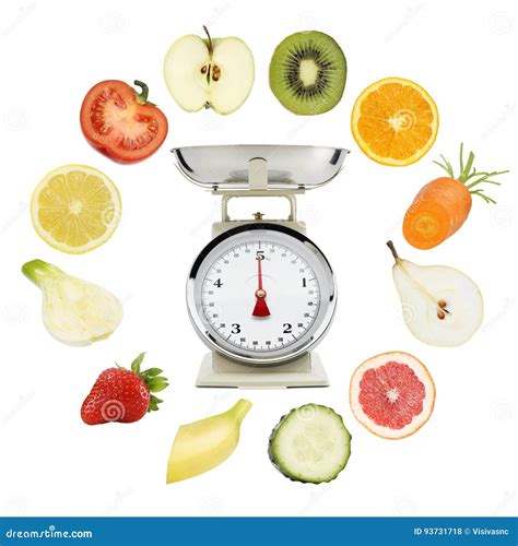 Conceito Da Dieta Equilibrada Escalas Do Peso Com Frutas E Legumes Foto