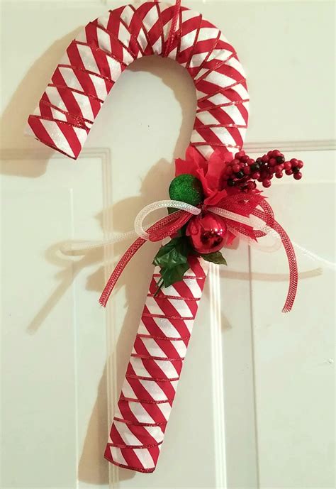 Candy Cane Door Wreath Christmas Wreaths Candy Cane Christmas Crafts